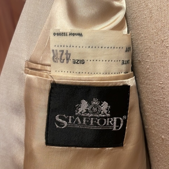 Stafford Cream 2 Button Blazer 42R - Picture 9 of 12